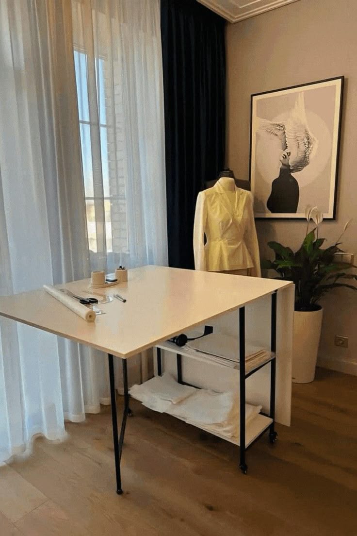 Table de Couture & Découpe Professionnelle – Robustesse, Espace et Confort